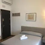 肖邦酒店 2* 热那亚